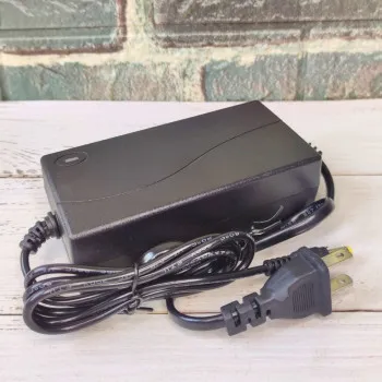 Зарядний пристрій 12,6В 3А