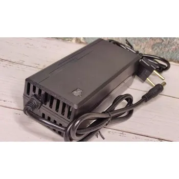 Зарядний пристрій 42В 3А