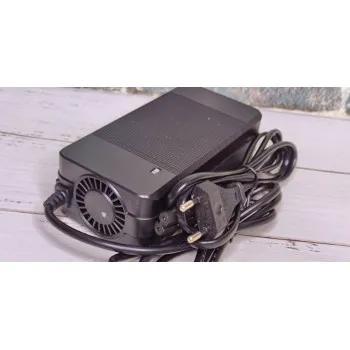 Зарядка для Li-ion 42В 4А