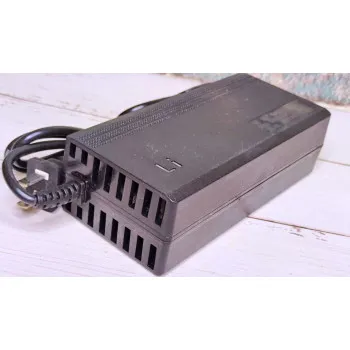 Зарядний пристрій 42В 5А