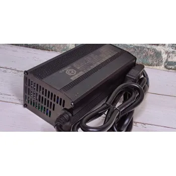 Зарядне для літій іонного акумулятора 67,2В 10А