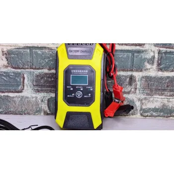 Автоматична зарядка для автомобільних акумуляторів 12В/6А